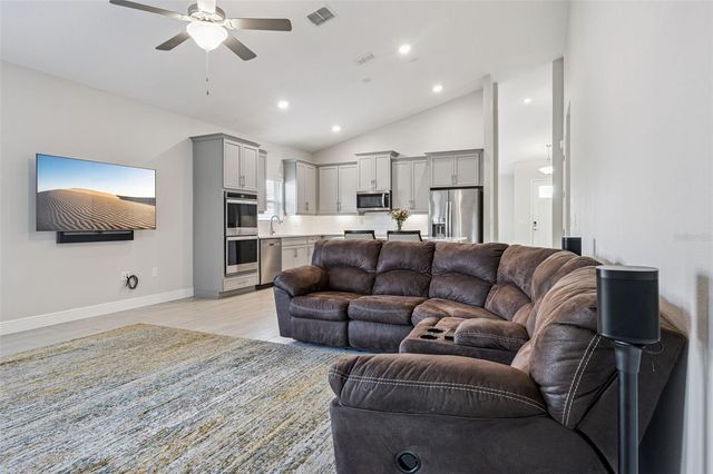 307 TERRACOTTA TERRACE, Howey In The Hills, FL 34737