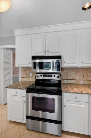 104 Laurens Court, Summerville, SC 29485