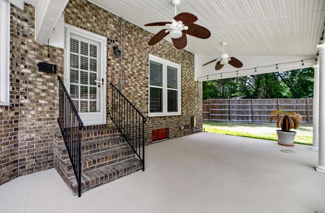 104 Laurens Court, Summerville, SC 29485