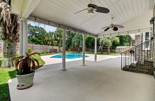 104 Laurens Court, Summerville, SC 29485
