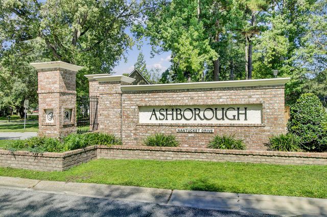 104 Laurens Court, Summerville, SC 29485