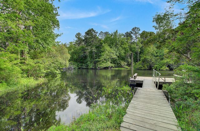104 Laurens Court, Summerville, SC 29485
