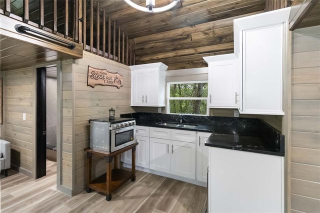 5600 NE 05, Silver Springs, FL 34488