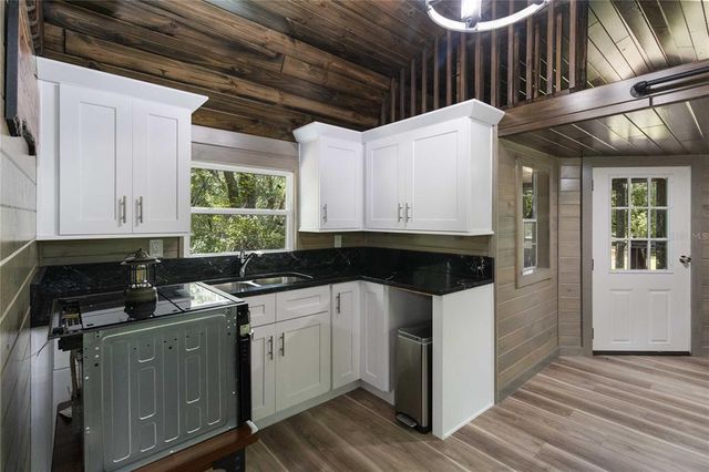5600 NE 05, Silver Springs, FL 34488