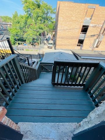 706 S Claremont Avenue, Chicago, IL 60612