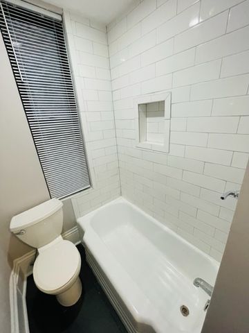 706 S Claremont Avenue, Chicago, IL 60612