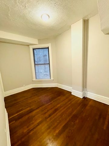 706 S Claremont Avenue, Chicago, IL 60612