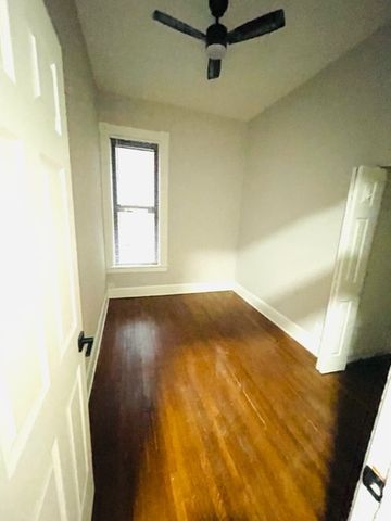 706 S Claremont Avenue, Chicago, IL 60612