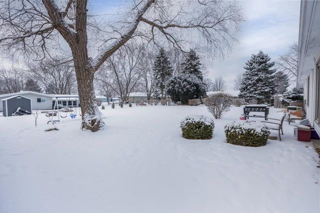 33 W Basswood Lane, Milton, WI 53563