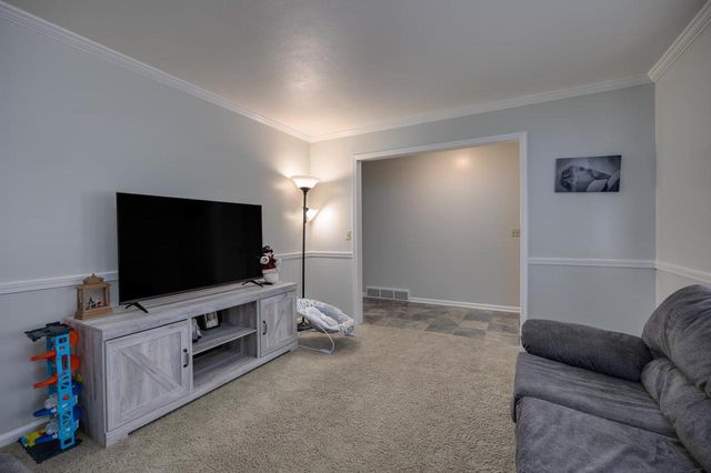 33 W Basswood Lane, Milton, WI 53563