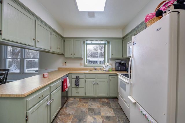 33 W Basswood Lane, Milton, WI 53563