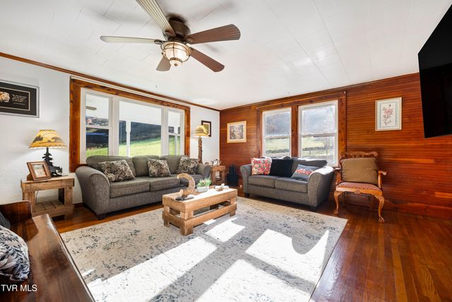 1128 Drakes Creek Road, Trade, TN 37691