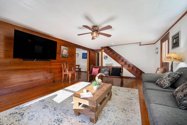 1128 Drakes Creek Road, Trade, TN 37691
