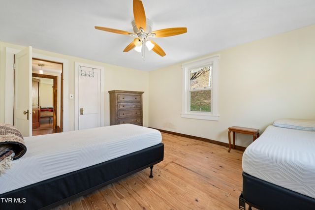 1128 Drakes Creek Road, Trade, TN 37691