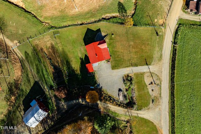 1128 Drakes Creek Road, Trade, TN 37691
