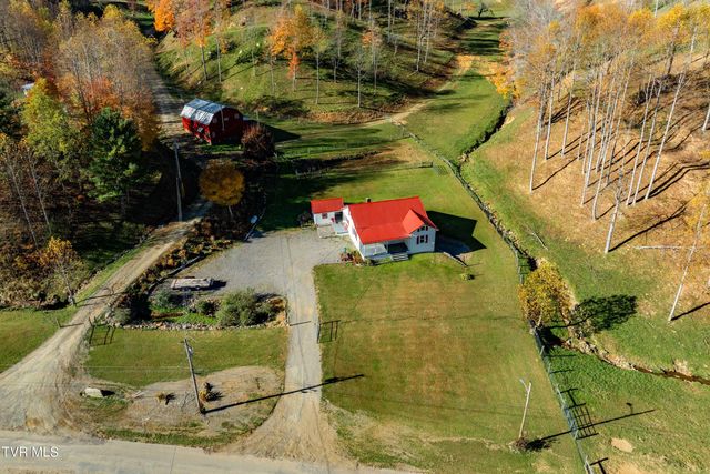 1128 Drakes Creek Road, Trade, TN 37691