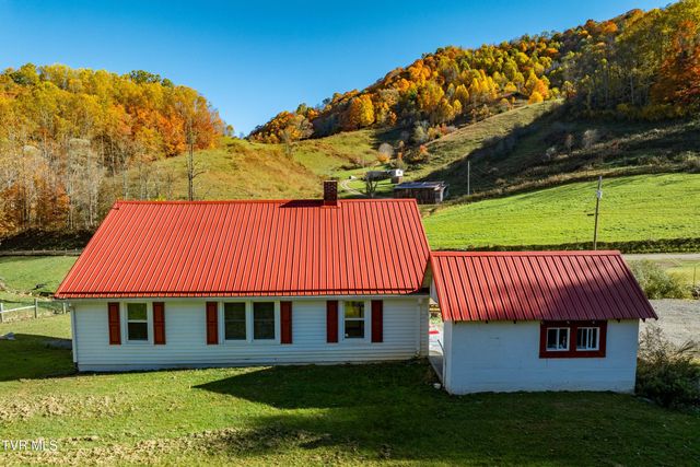 1128 Drakes Creek Road, Trade, TN 37691