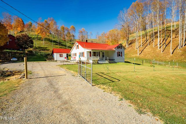 1128 Drakes Creek Road, Trade, TN 37691