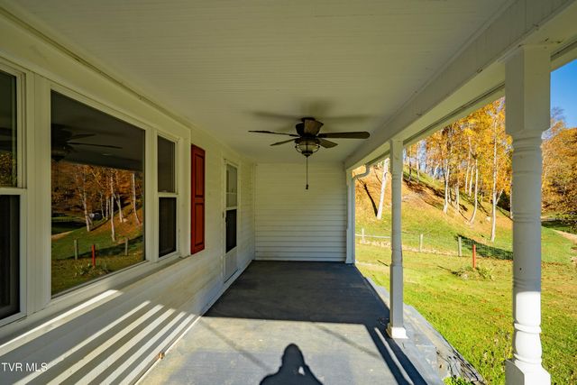 1128 Drakes Creek Road, Trade, TN 37691