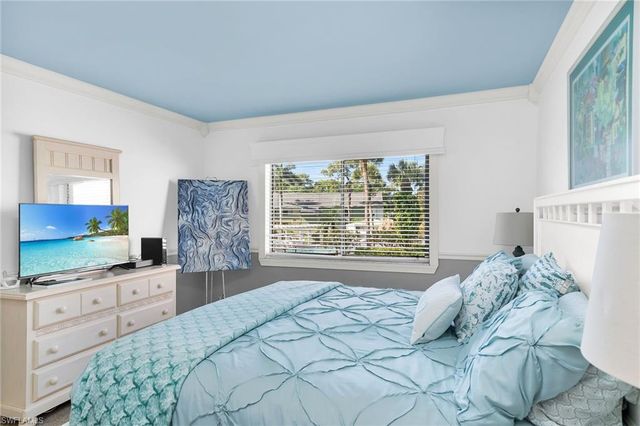2980 Kings Lake BLVD 2980, Naples, FL 34112