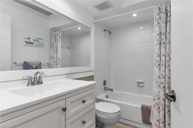 2980 Kings Lake BLVD 2980, Naples, FL 34112