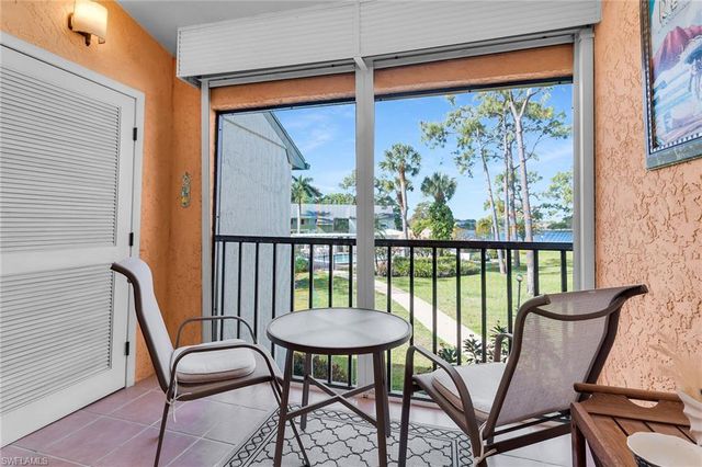 2980 Kings Lake BLVD 2980, Naples, FL 34112