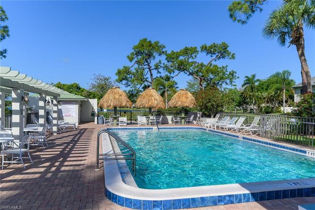 2980 Kings Lake BLVD 2980, Naples, FL 34112