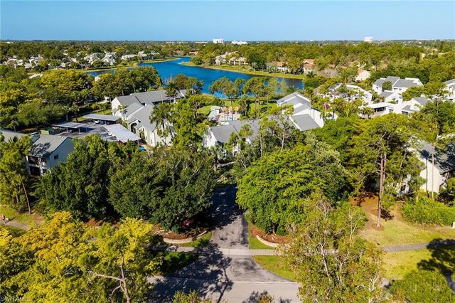 2980 Kings Lake BLVD 2980, Naples, FL 34112