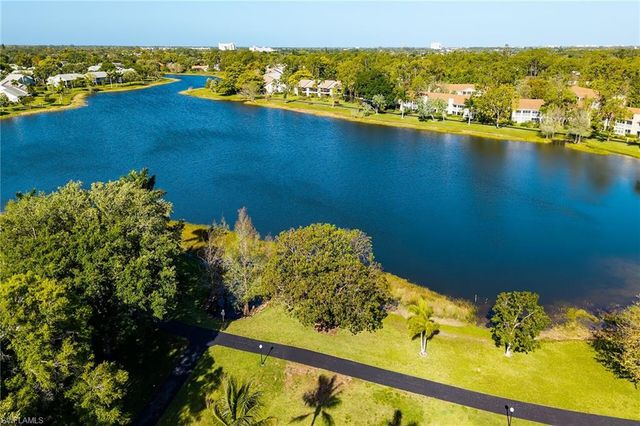 2980 Kings Lake BLVD 2980, Naples, FL 34112