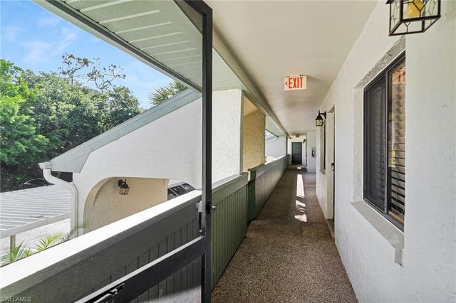 2980 Kings Lake BLVD 2980, Naples, FL 34112
