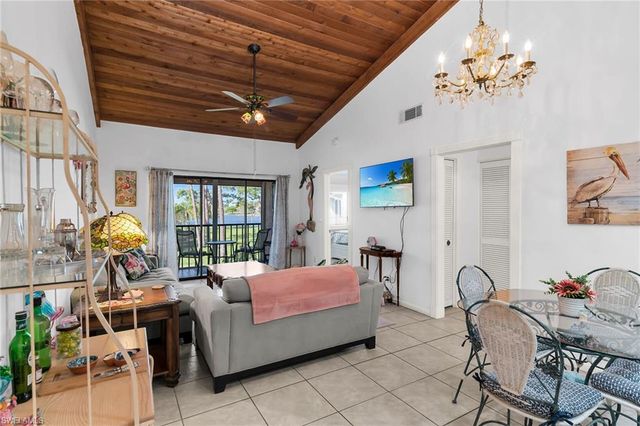 2980 Kings Lake BLVD 2980, Naples, FL 34112