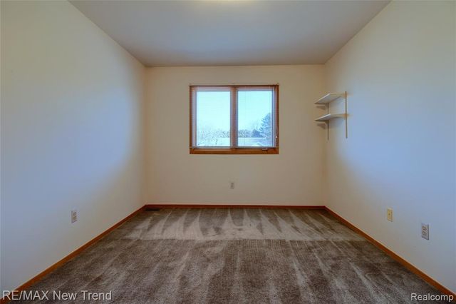 30301 Essex, Farmington, MI 48331