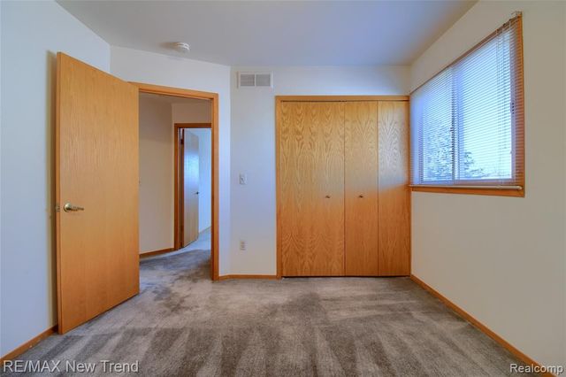 30301 Essex, Farmington, MI 48331