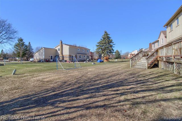 30301 Essex, Farmington, MI 48331