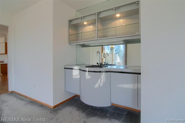 30301 Essex, Farmington, MI 48331