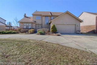 30301 Essex, Farmington, MI 48331