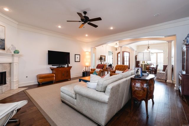 2 Greymoss Cove, Little Rock, AR 72211