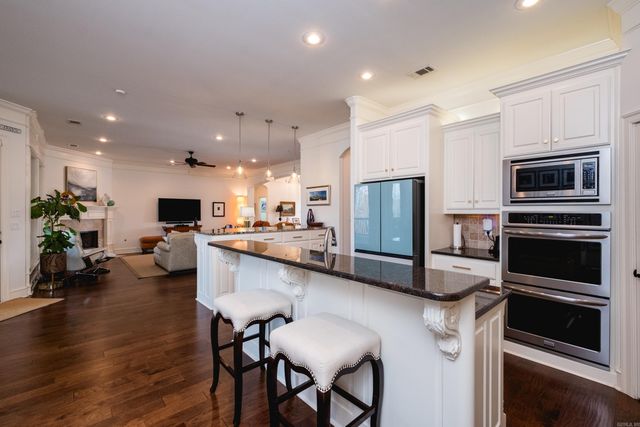 2 Greymoss Cove, Little Rock, AR 72211