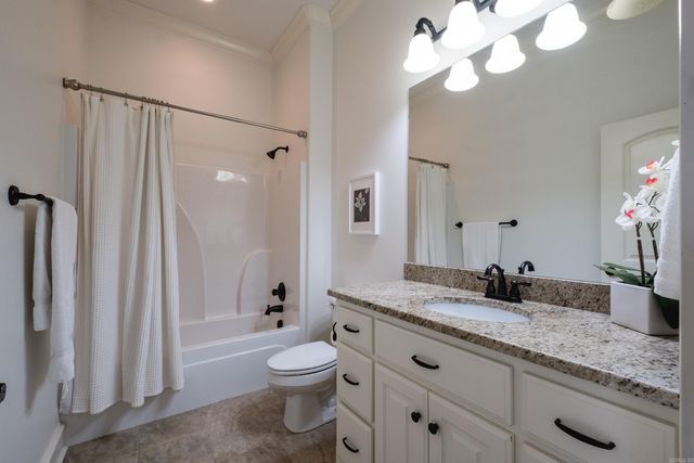 2 Greymoss Cove, Little Rock, AR 72211