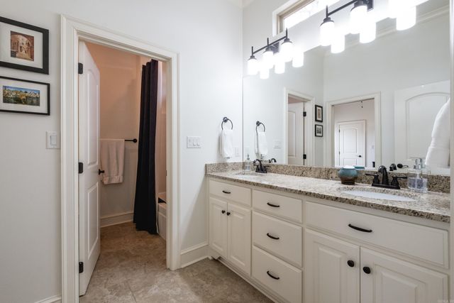 2 Greymoss Cove, Little Rock, AR 72211