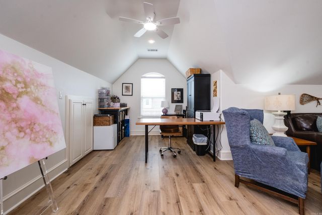 2 Greymoss Cove, Little Rock, AR 72211