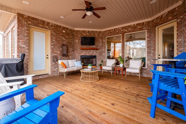 2 Greymoss Cove, Little Rock, AR 72211