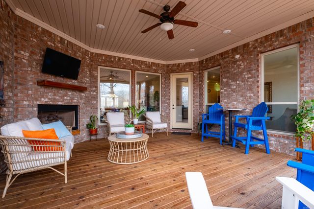 2 Greymoss Cove, Little Rock, AR 72211