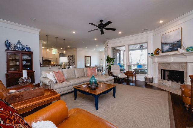 2 Greymoss Cove, Little Rock, AR 72211