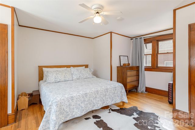 831 Oakland Street, Hendersonville, NC 28791