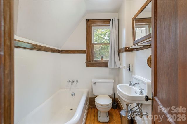 831 Oakland Street, Hendersonville, NC 28791