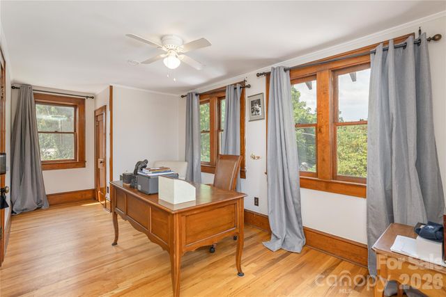831 Oakland Street, Hendersonville, NC 28791