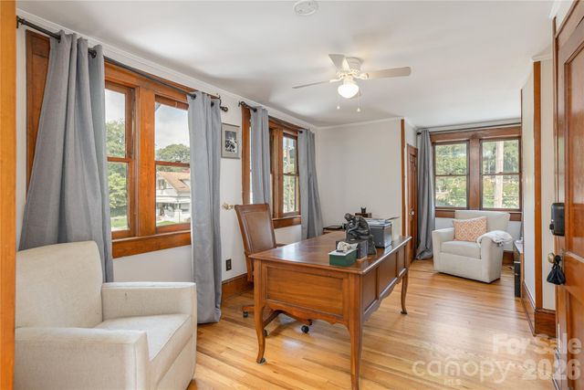 831 Oakland Street, Hendersonville, NC 28791