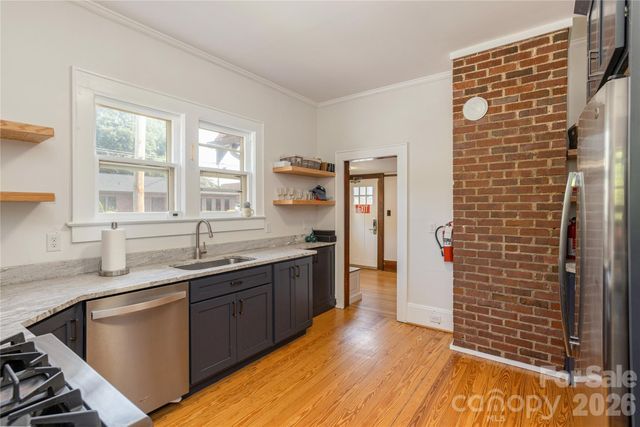 831 Oakland Street, Hendersonville, NC 28791