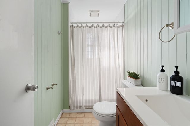 70 Yeoman Ave, Westfield, MA 01085